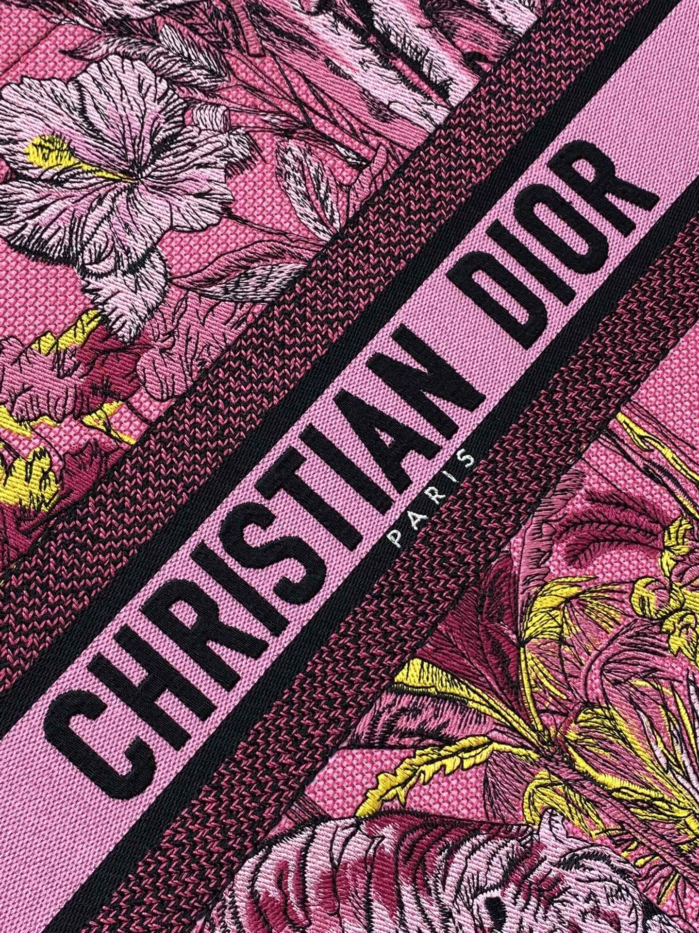 D*or book tote