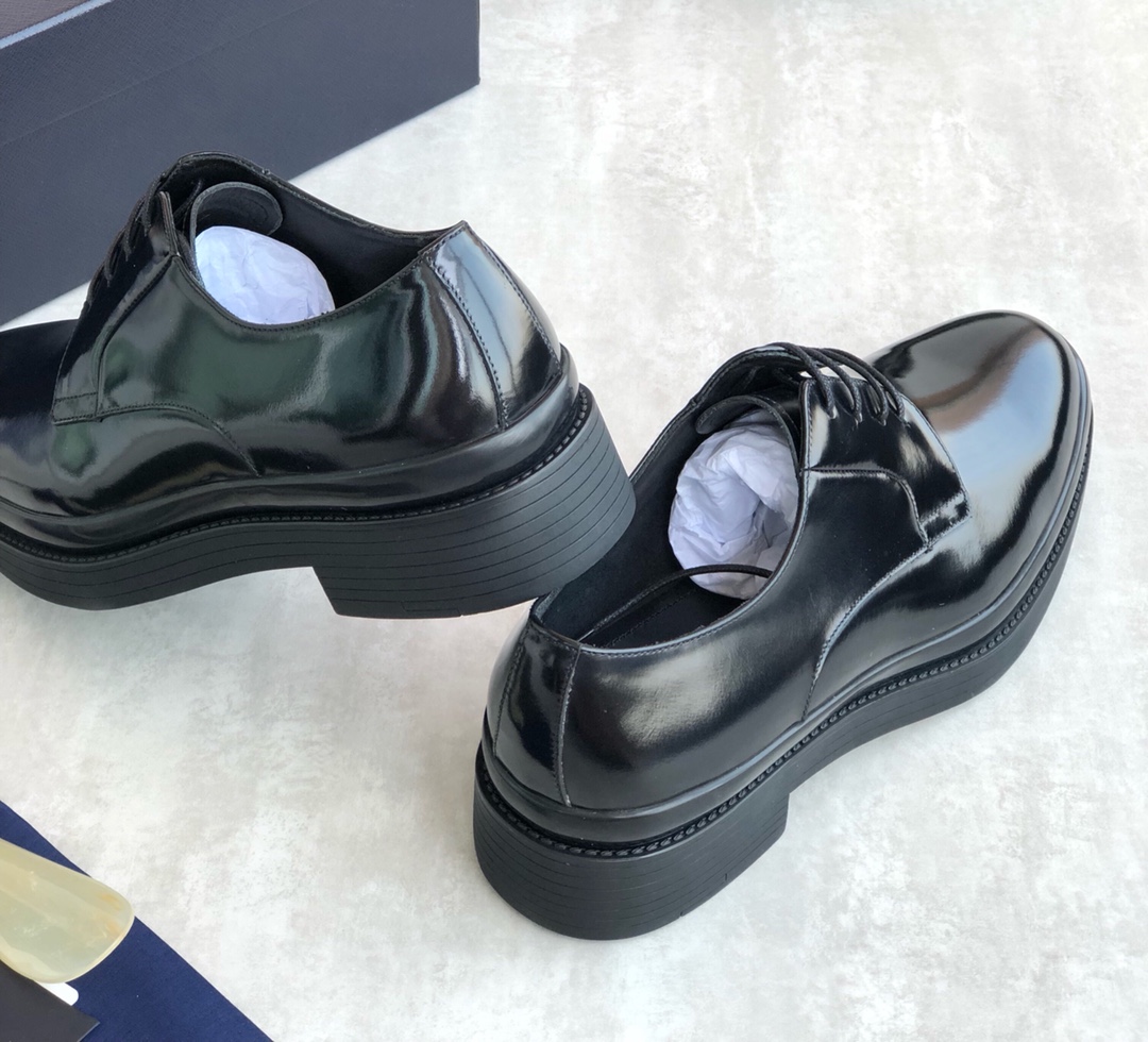 Pra*a loafers 2022ss