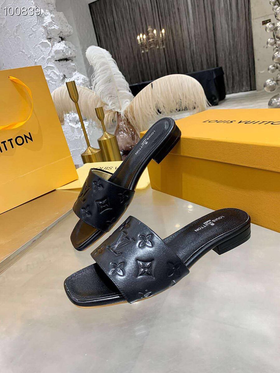 l0*is V*t0n slippers