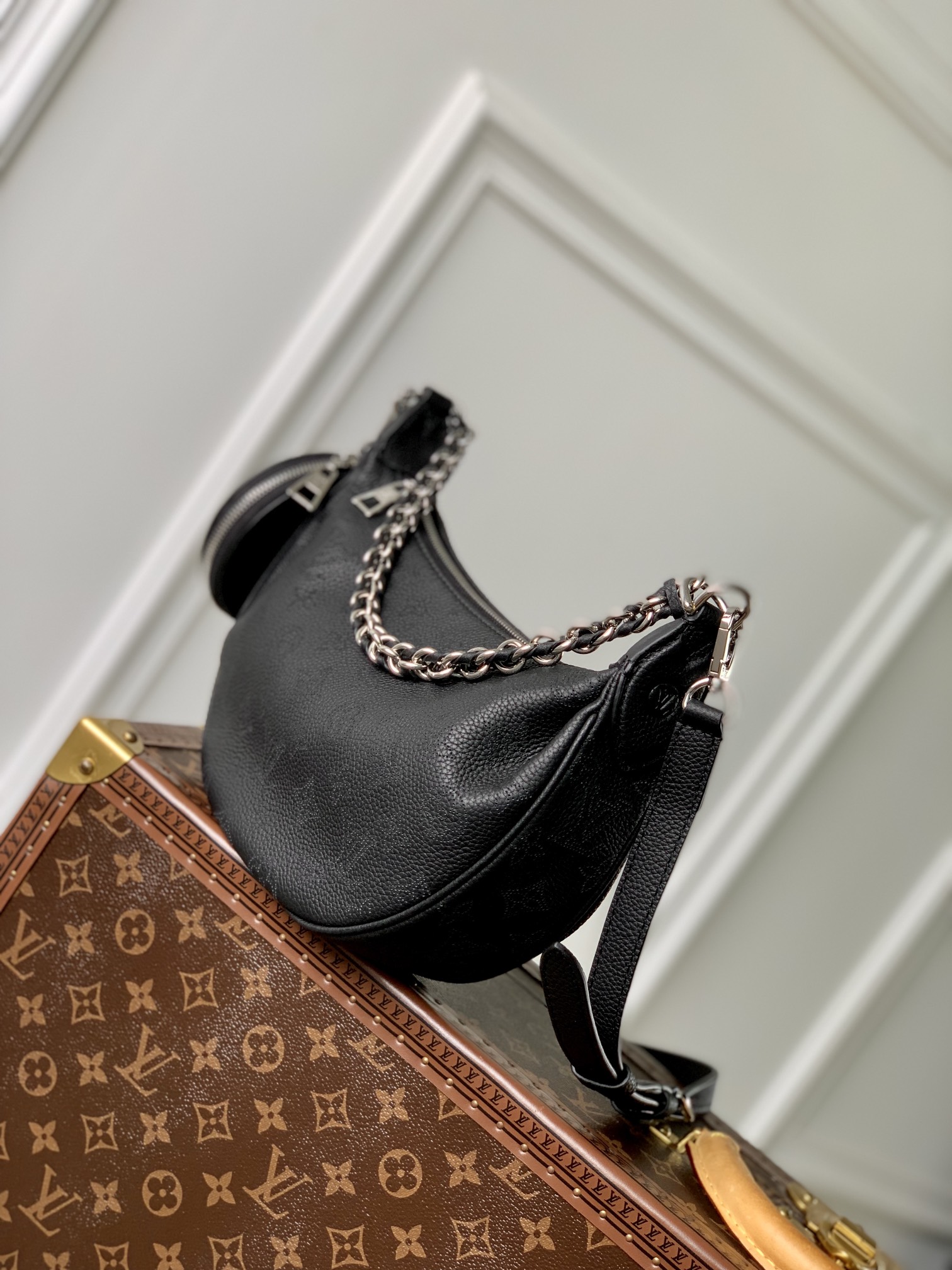 l0*is V*t0n baia bag-26*17*7.5cm