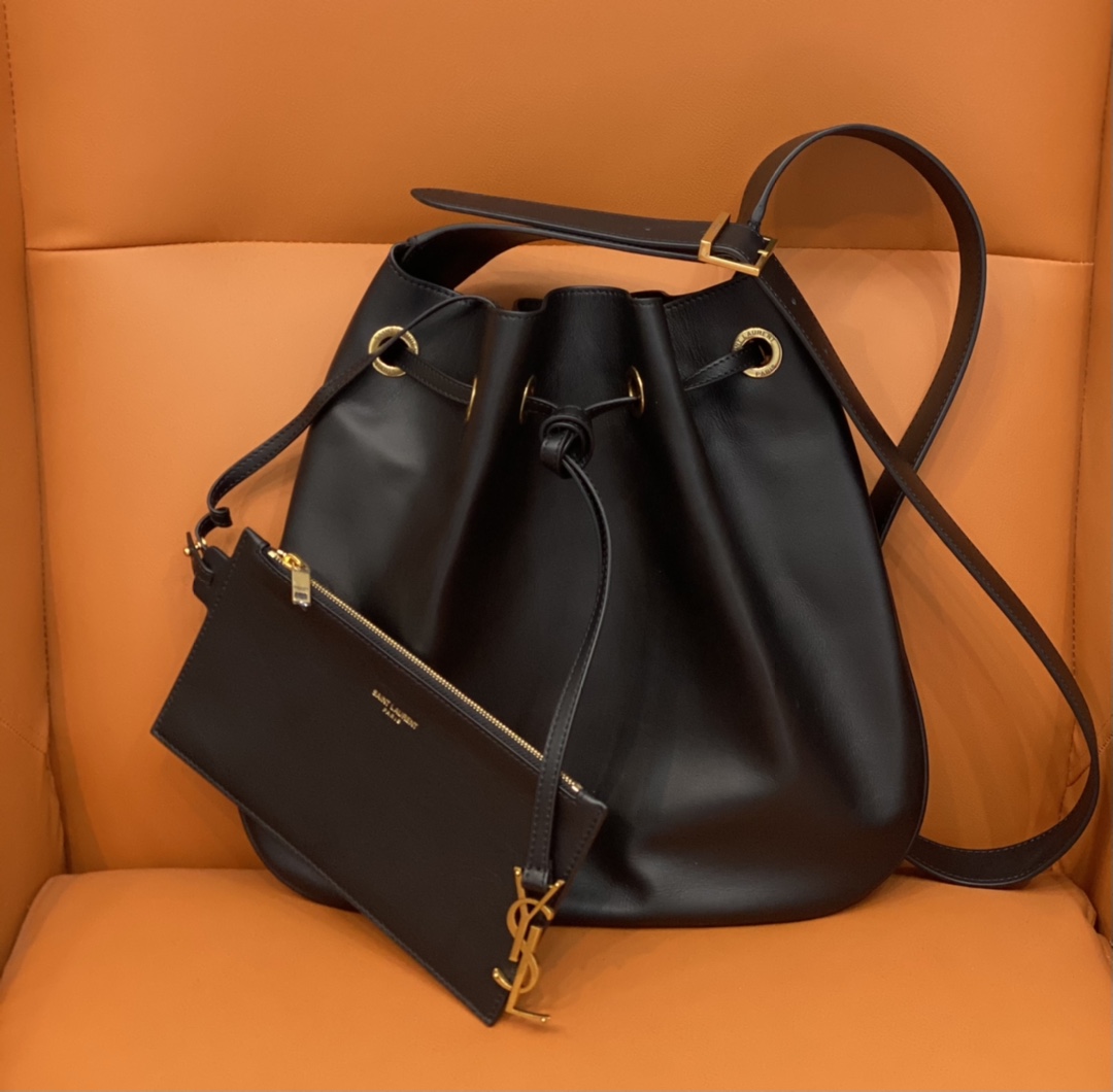 Y*L hobo bag-33×28×2.5cm