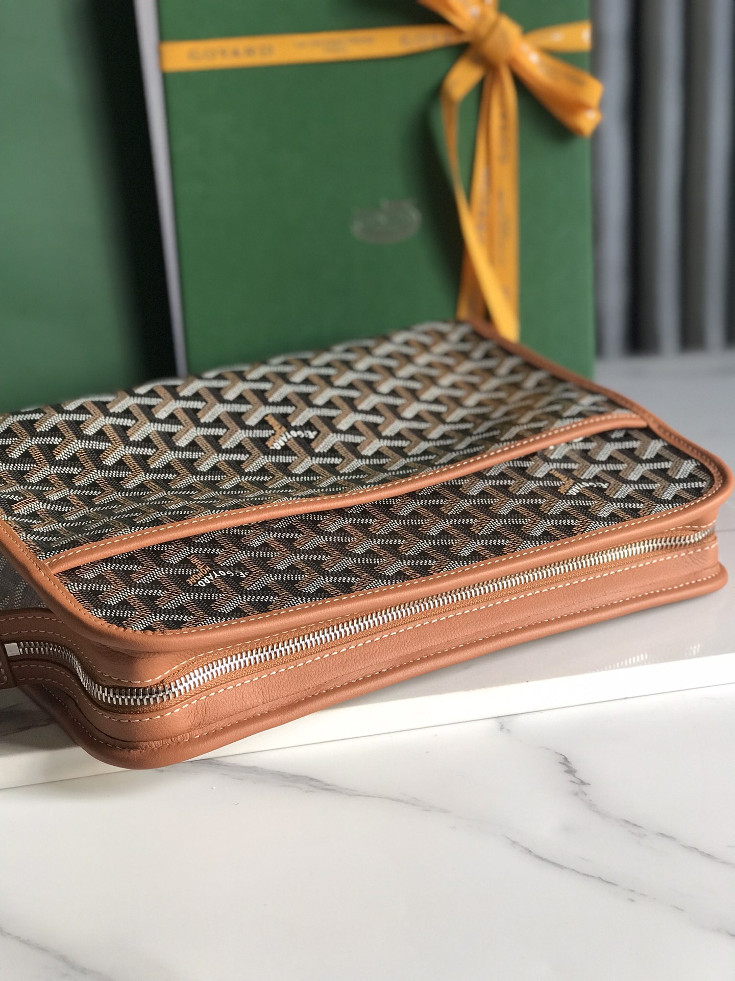 Go*ard toiletry bag-30x23×7.5cm