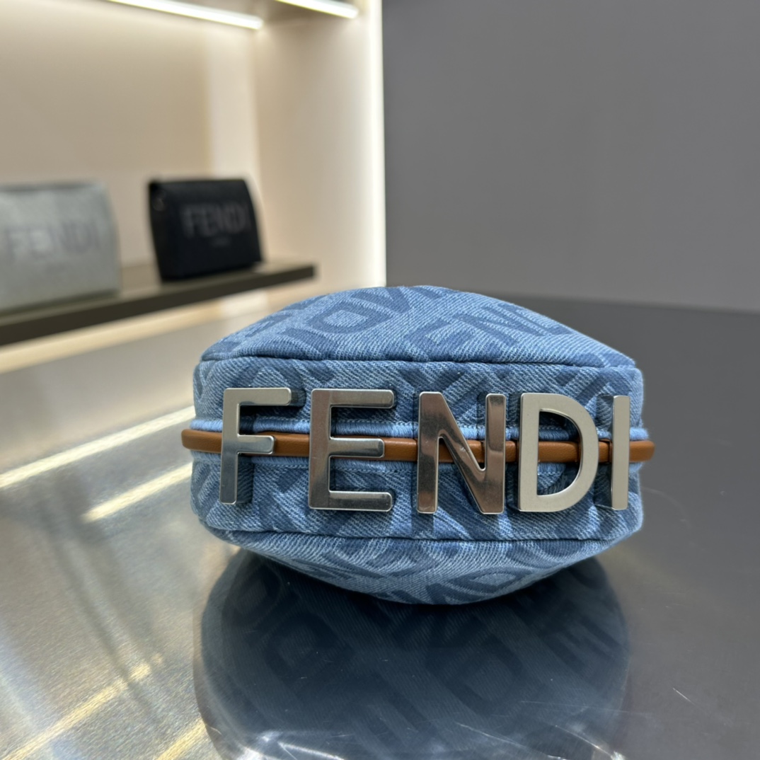 F**di praphy-16.5x14x5cm