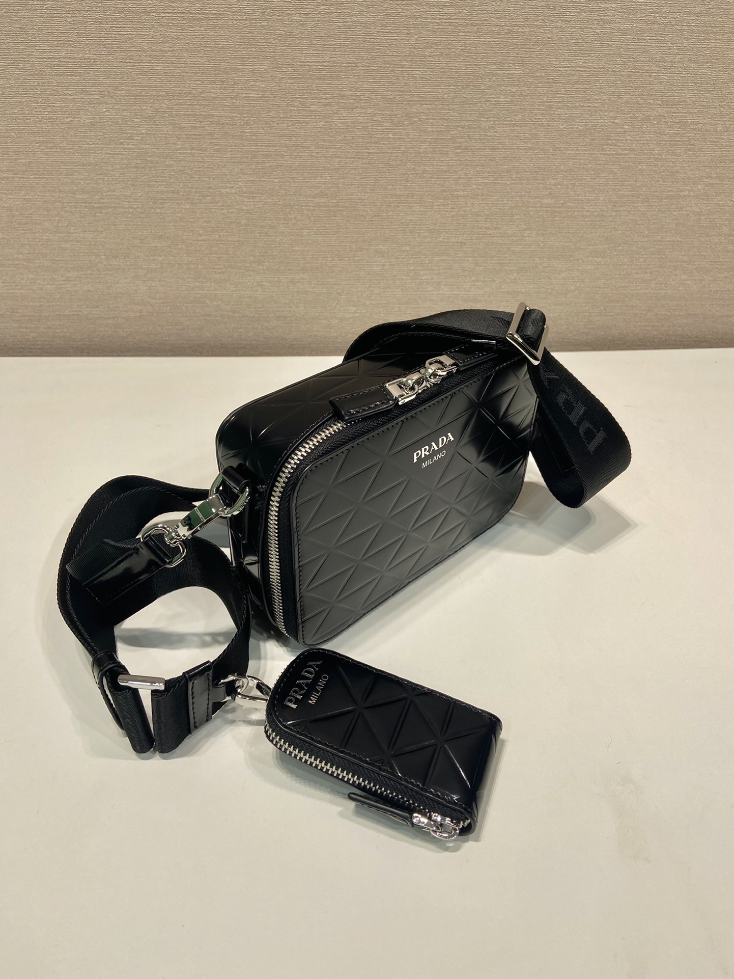 Pra*a camera bag 2vh070-19*12.5*5.5cm