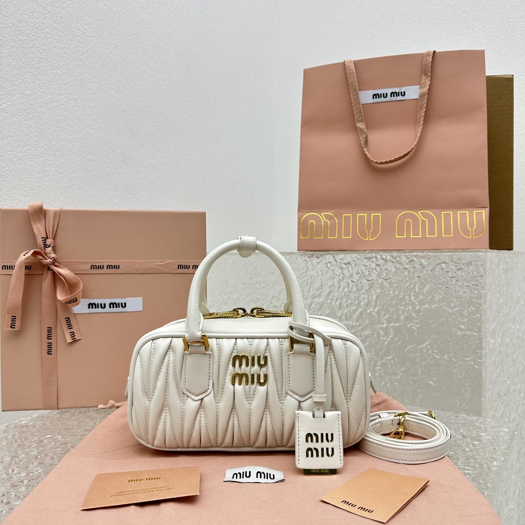 M*um*u vintage rectangular bag-23*12*8cm