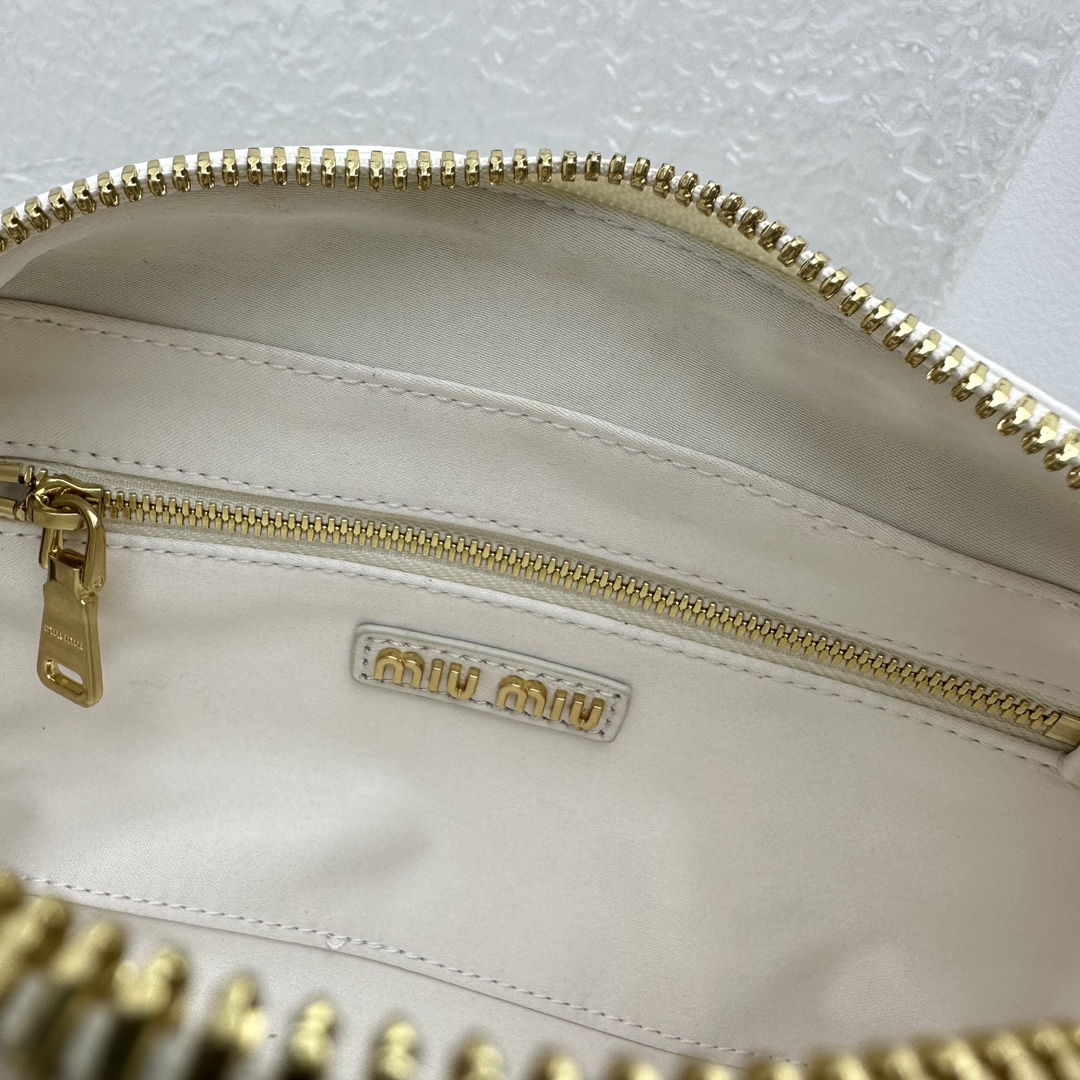 M*um*u vintage rectangular bag-23*12*8cm