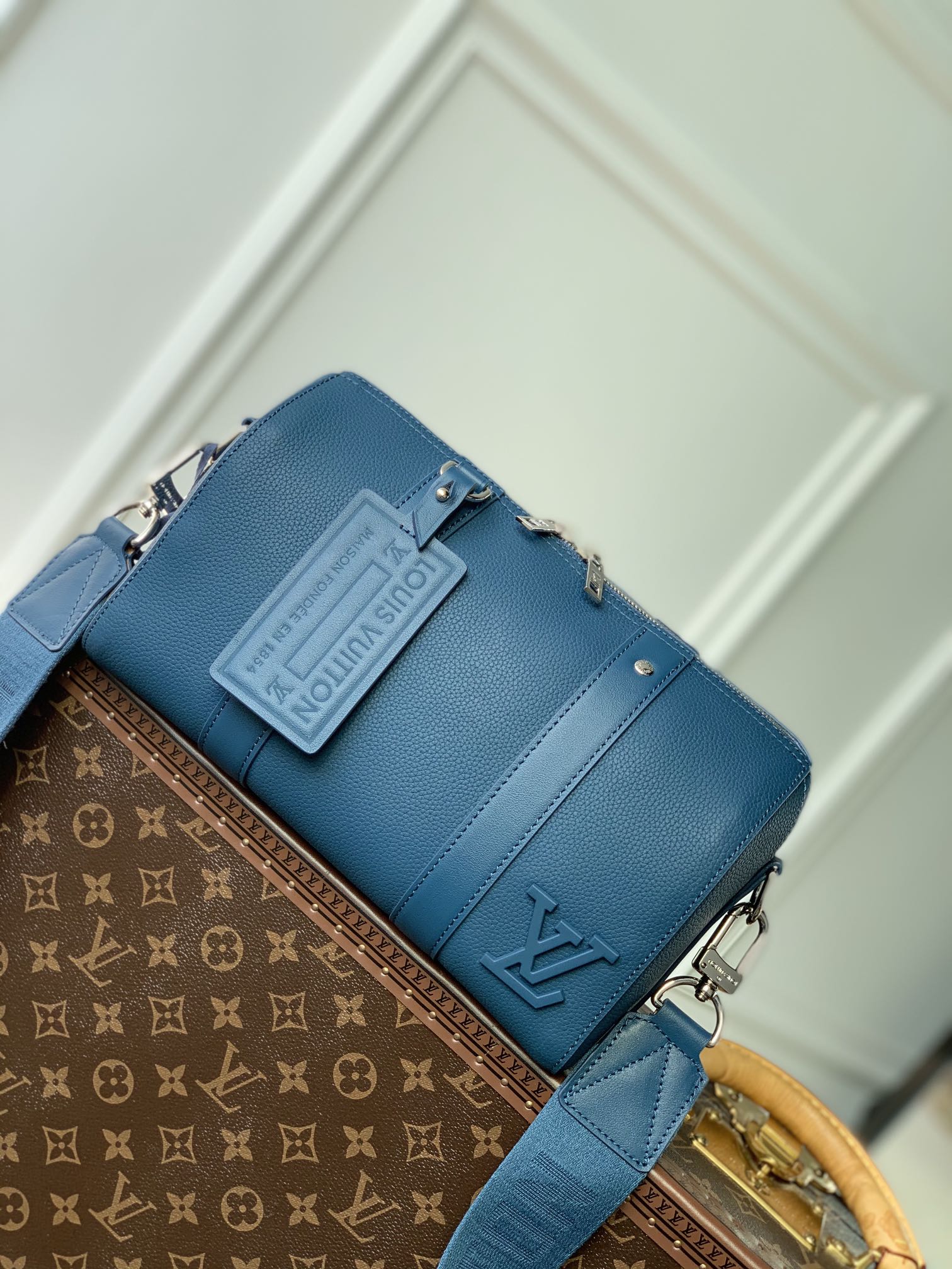 l0*is V*t0n city keepall-27x17x13cm