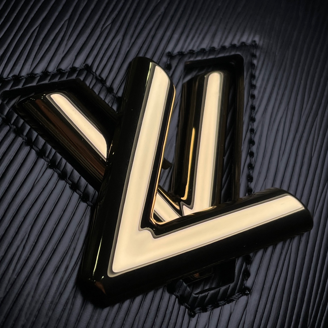 l0*is V*t0n twist bag-m68750-19x13.5x4cm