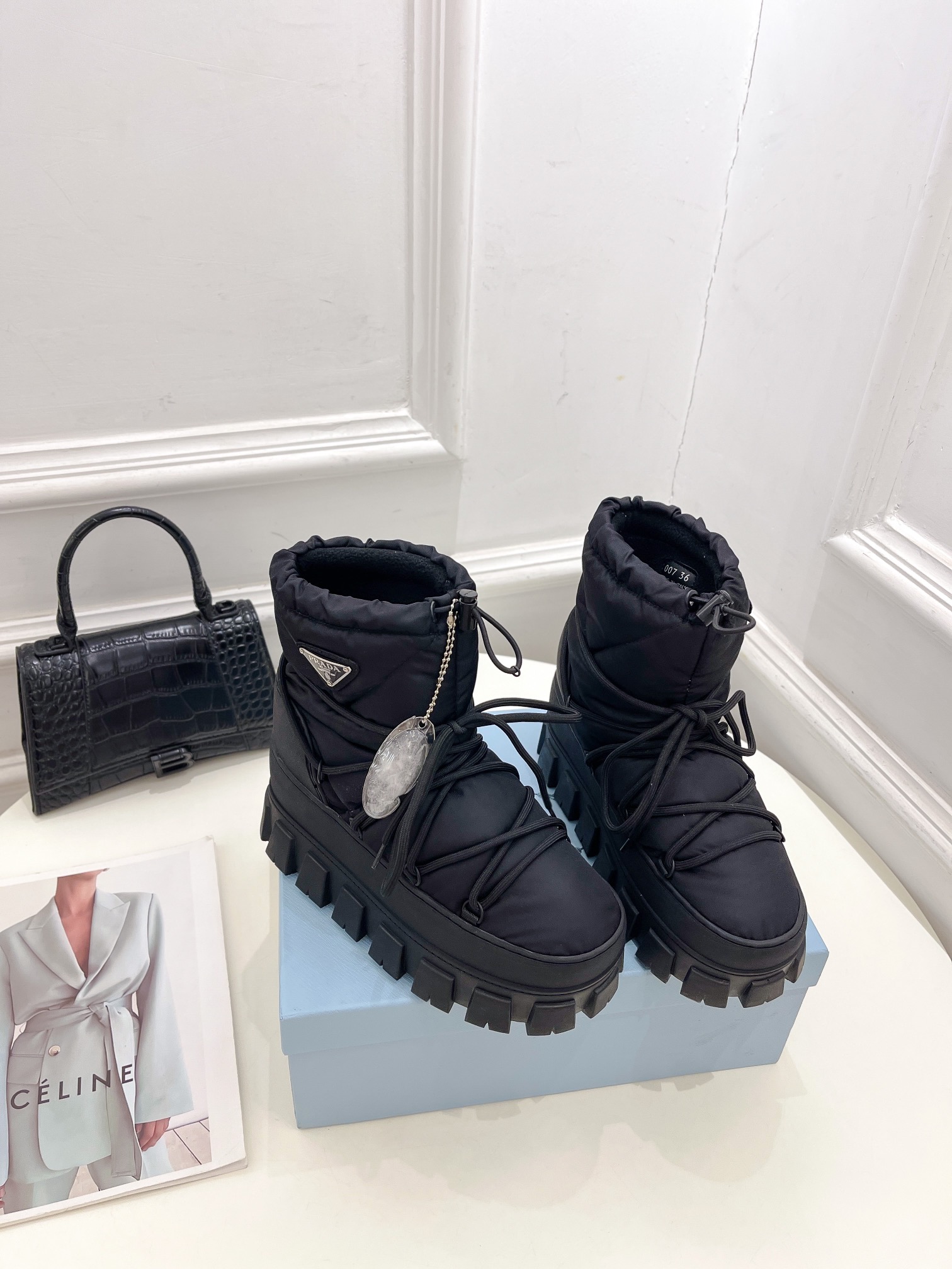 Pra*a boots 2023ss