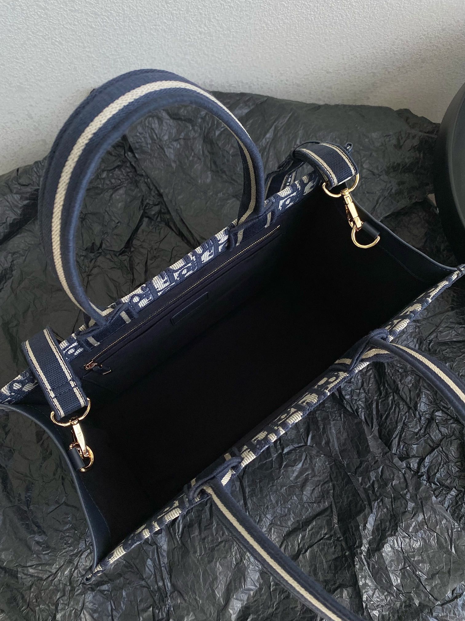 D*or small book tote-36.5cm