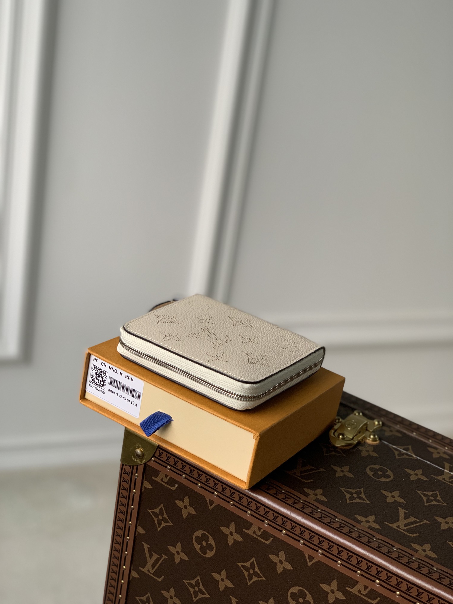 l0*is V*t0n wallet-m81558-11.5 x 10.5 x 2cm