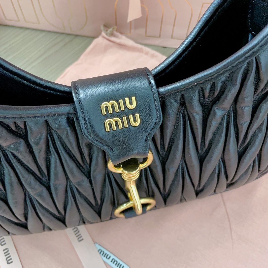 M*um*u hobo bag-29*15*4cm