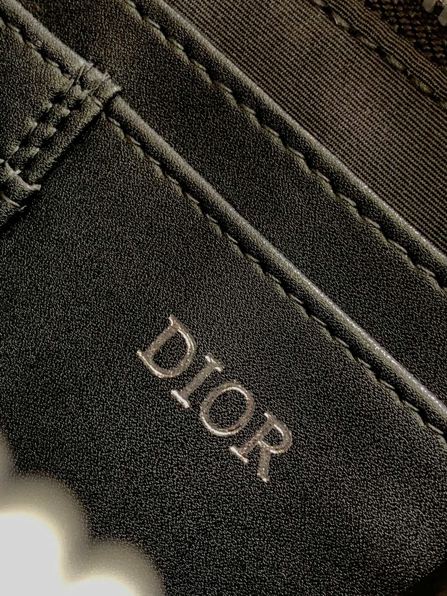 D*or essentials bag-17*12.5cm