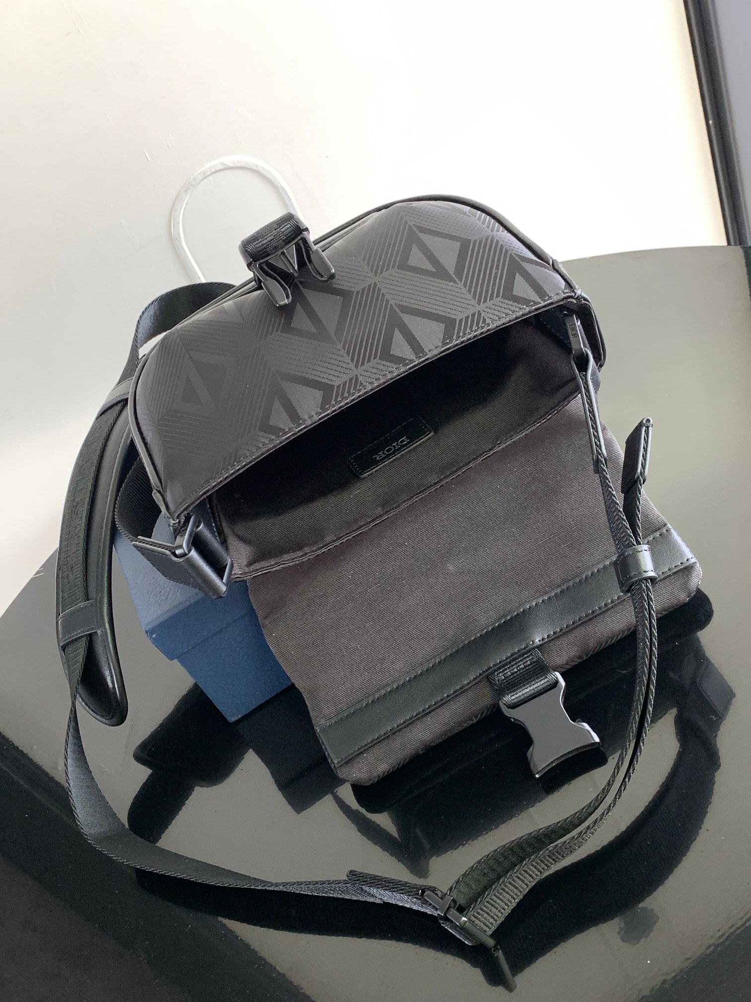 D*or explorer crossbody bag-20 x 15 x 5cm