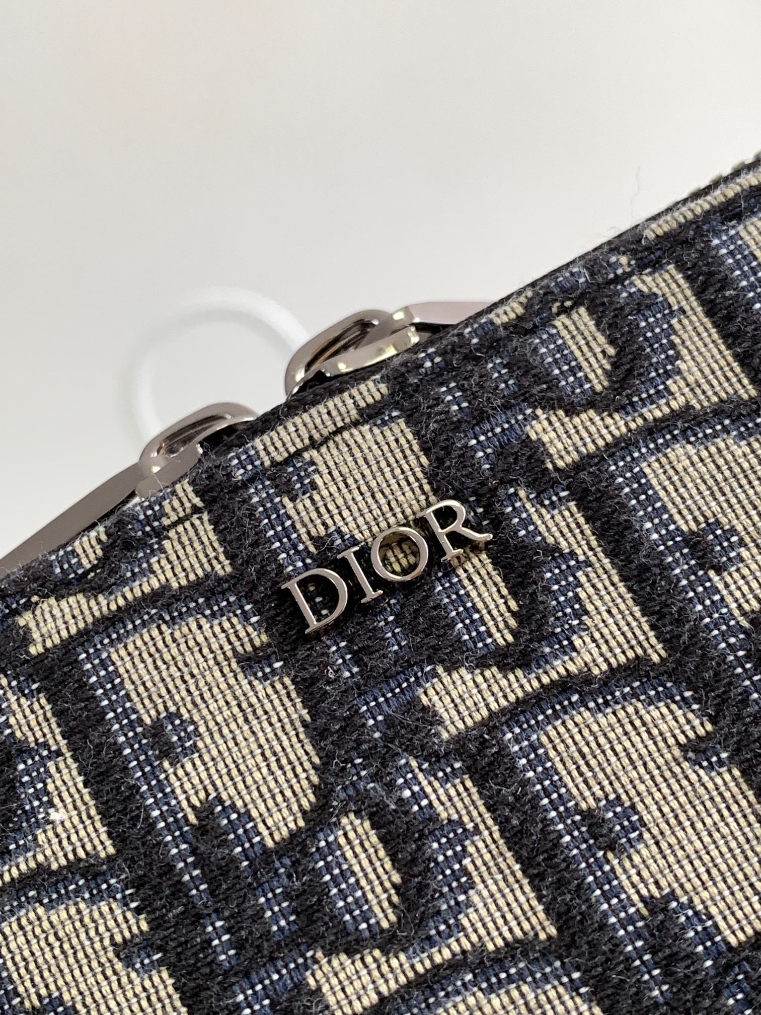D*or essentials bag-17*12.5cm