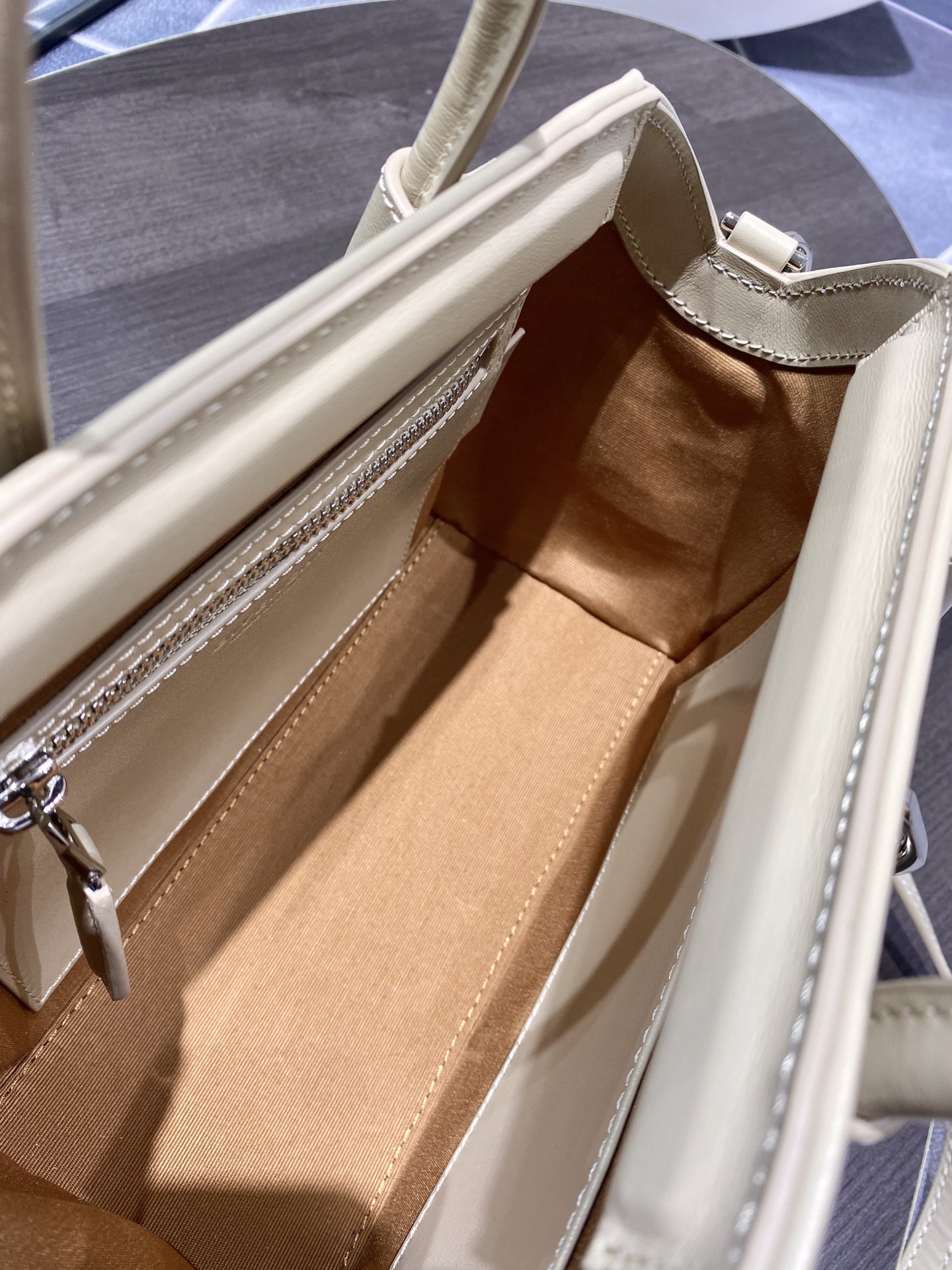 G1uenchy antigona tote-22*20*13cm