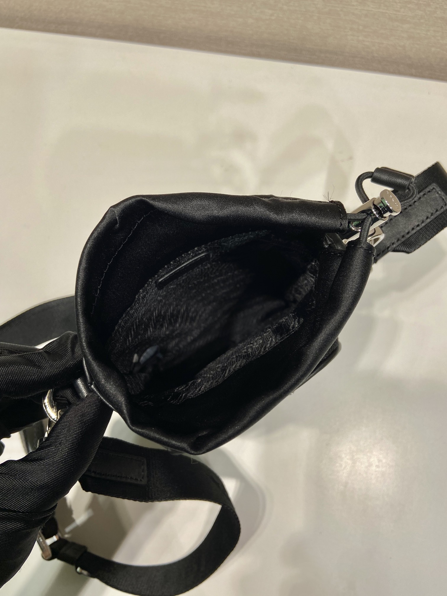 Pra*a mobile phone bag -13*18m