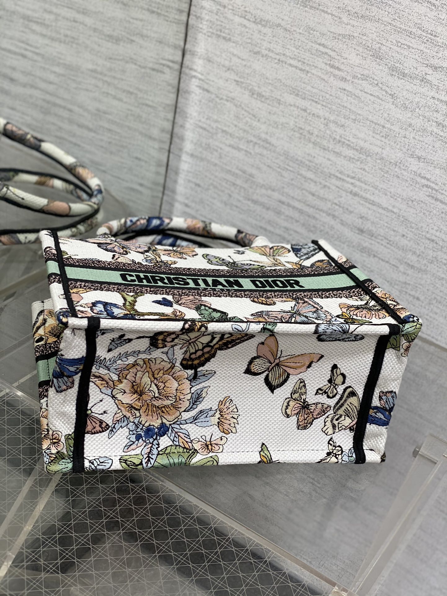 D*or small book tote-26*8*22cm