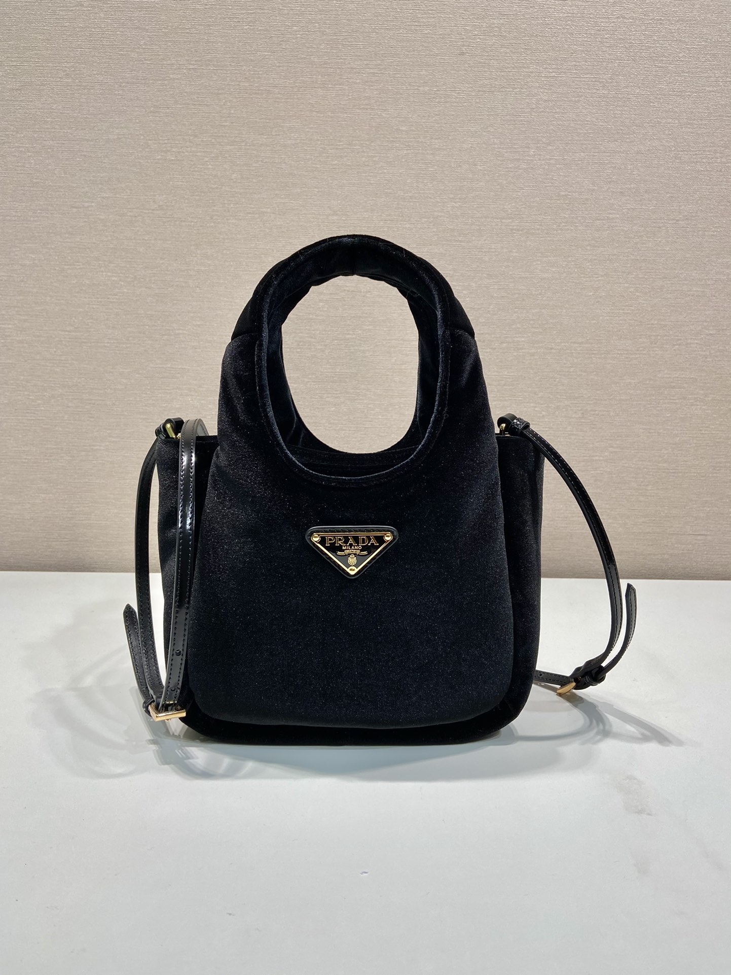 Pra*a velvet bucket 1ba349 bag-17*15*8cm