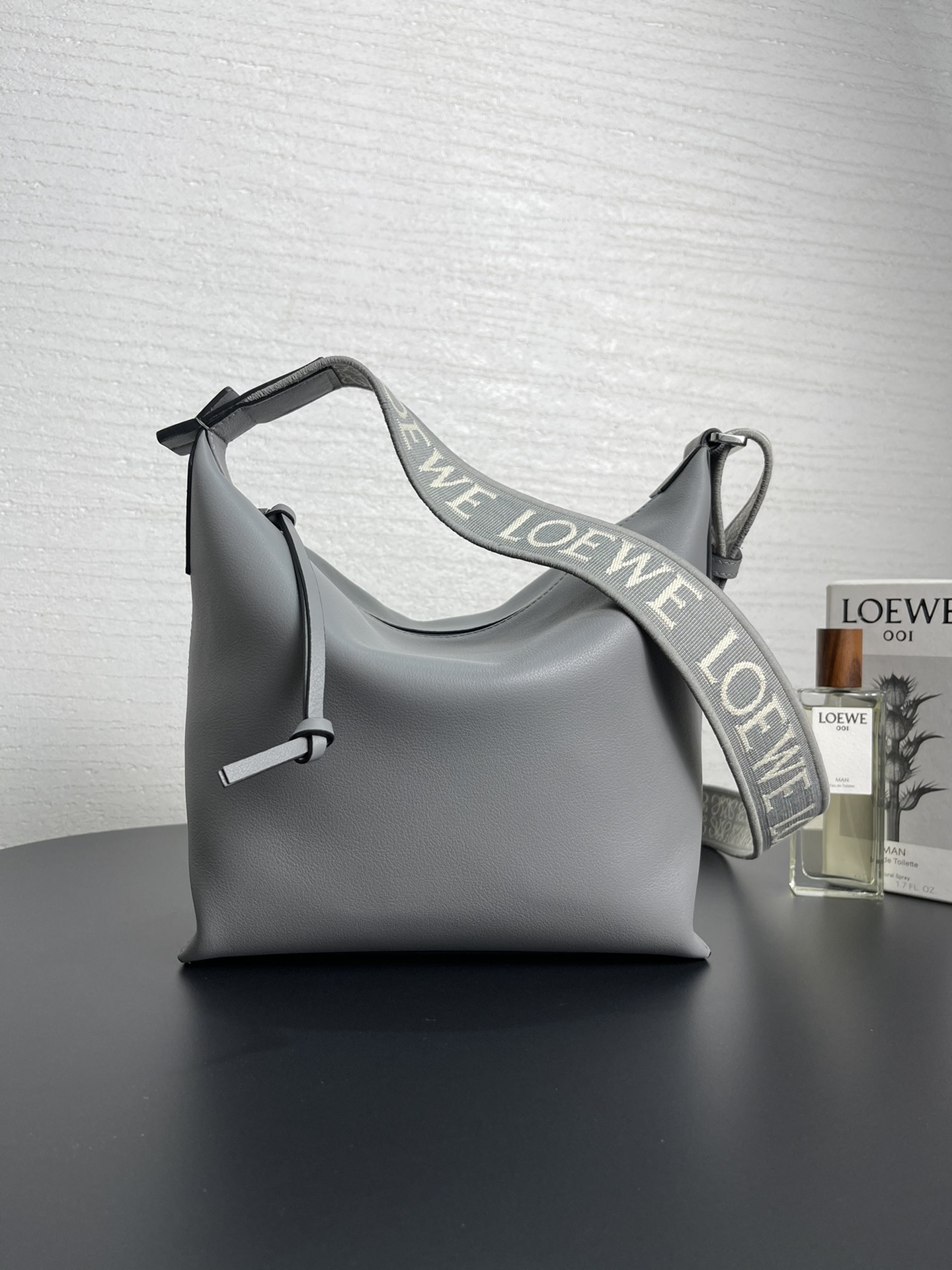 L0ew* cubi bag-29.5*22*10.5cm