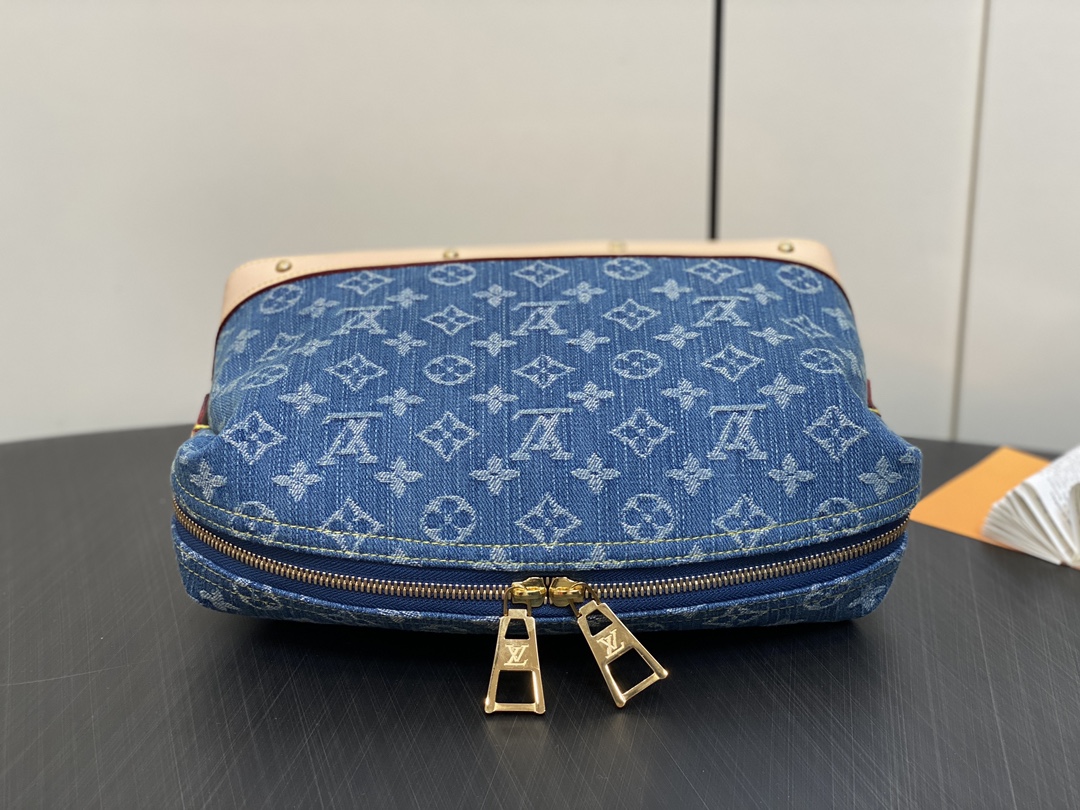 l0*is V*t0n cosmetic bag-m24317-27 x 18 x 9 cm