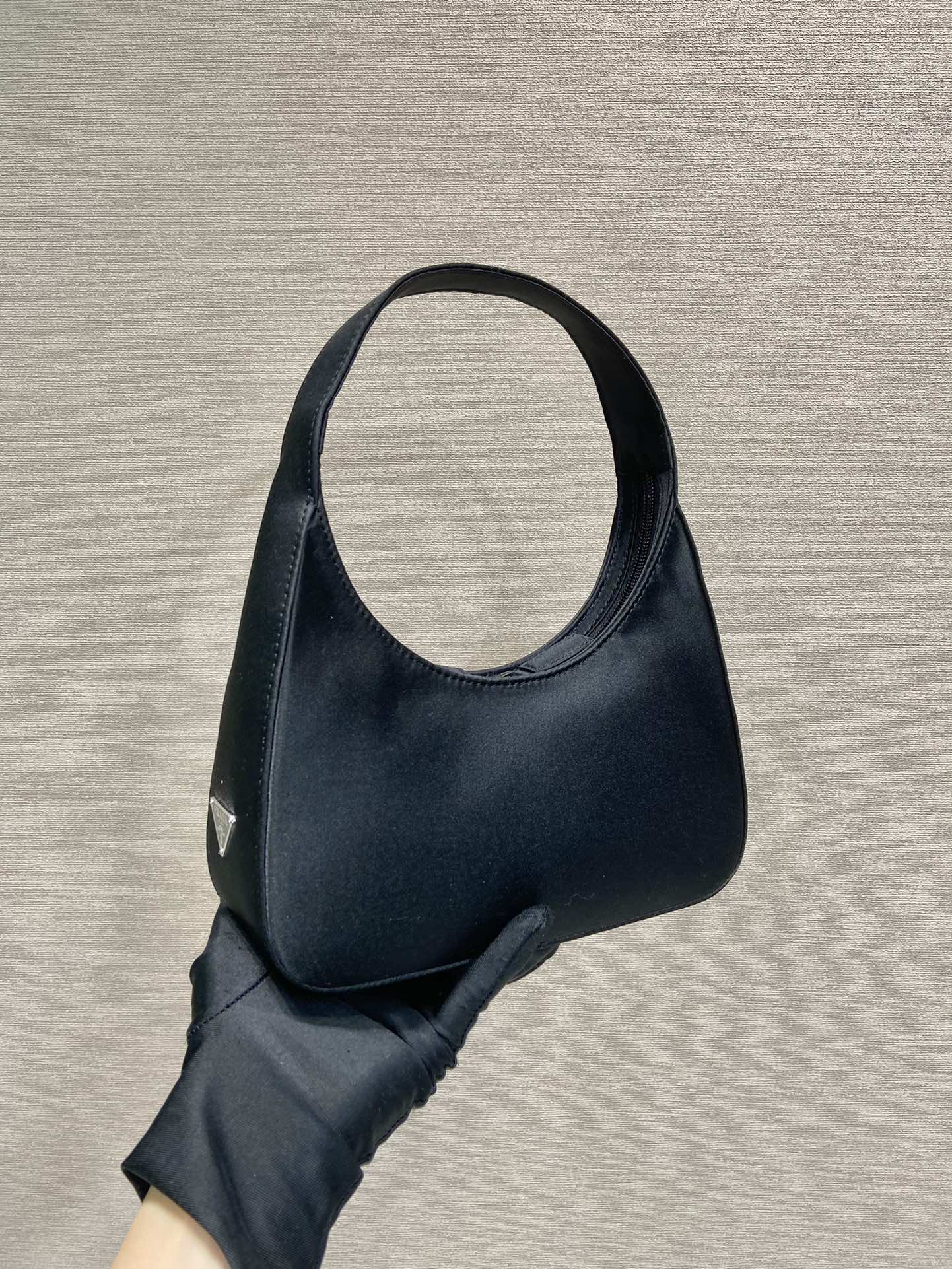 Pra*a 1bh611 vintage hobo bag-21*16*7.5cm
