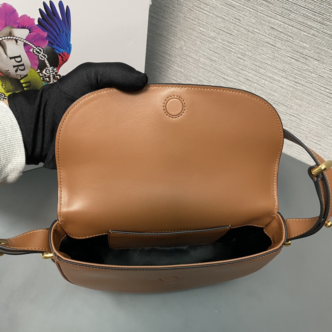 Pra*a moon handbags 1bd365-22*17*5.5cm