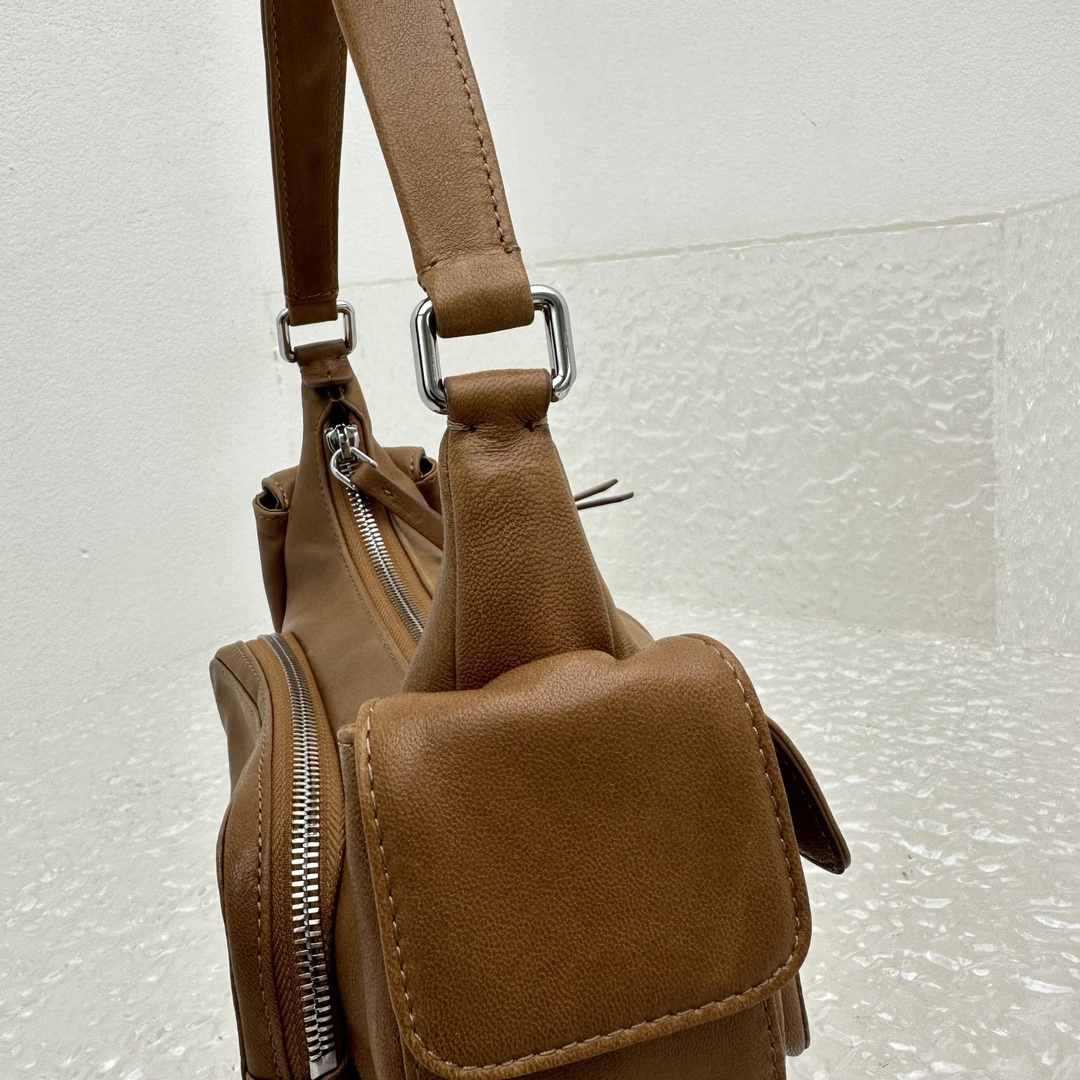 M*um*u vintage bag-21*6*12cm