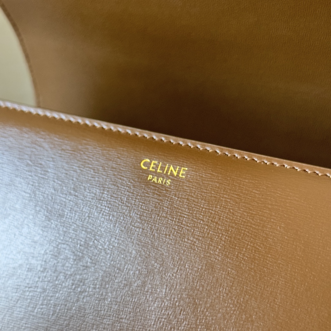 Celin Triomphe Shoulder Bag-22.5x16.5x7.5CM