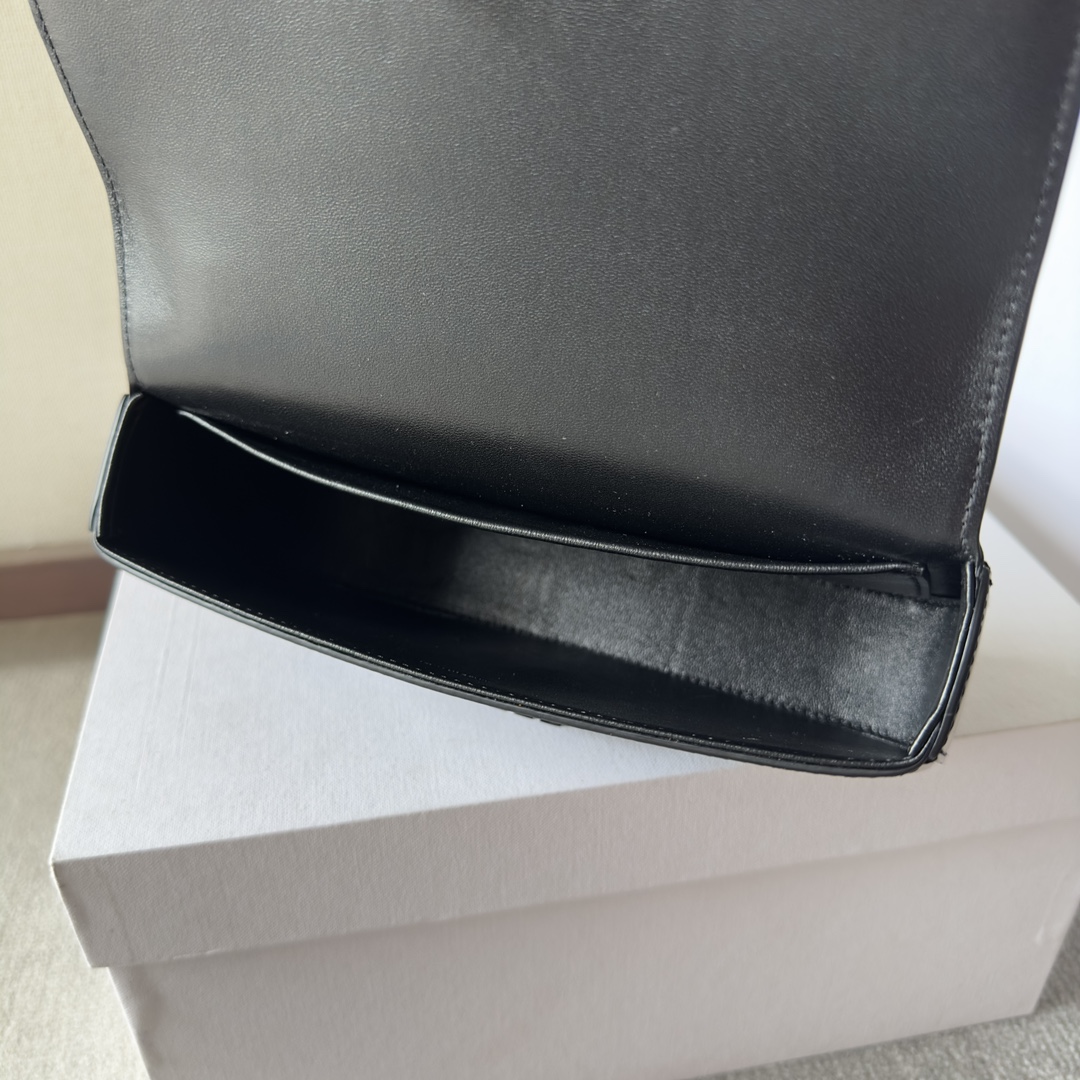 Celin Triomphe Shoulder Bag 2021S-20*10*4CM