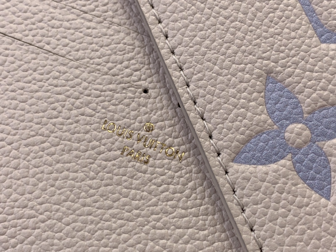 l0*is V*t0n pochette félicie wallet -21*12*3cm