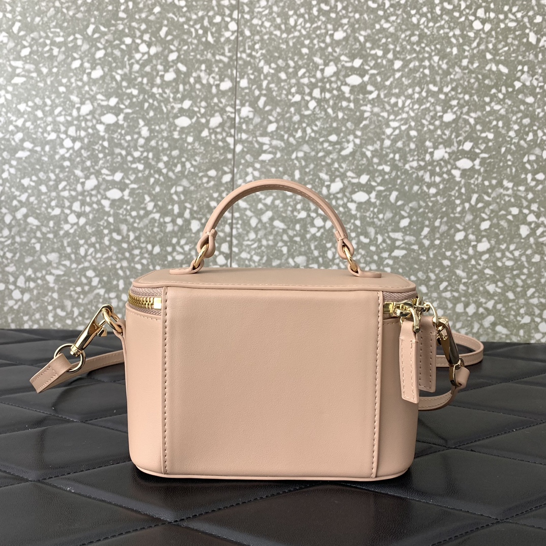 Va1e*ntin0 alentino garavani box bag-16.5*10*7.5cm