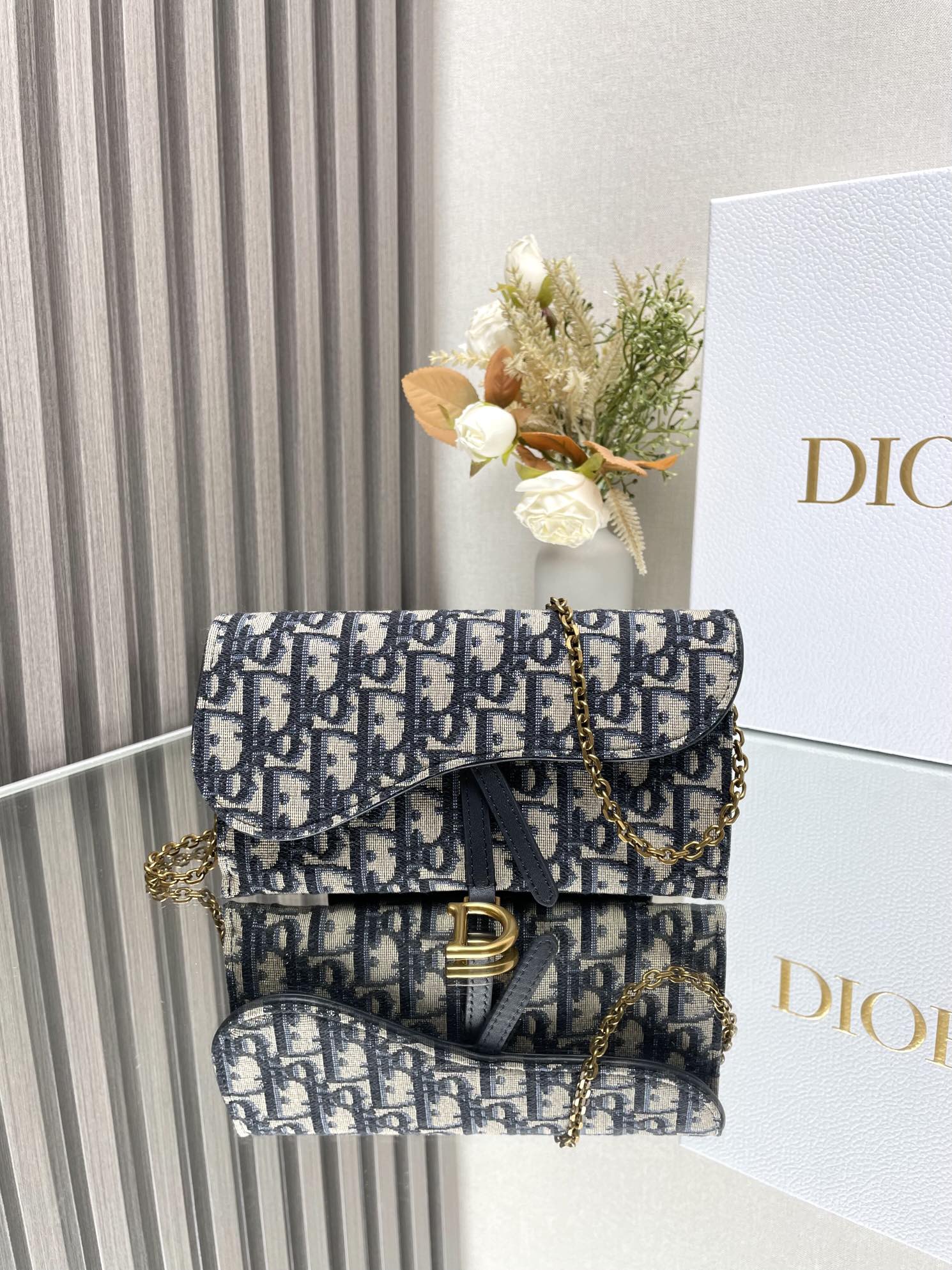 D*or wallet on chain-19*9.5*3cm