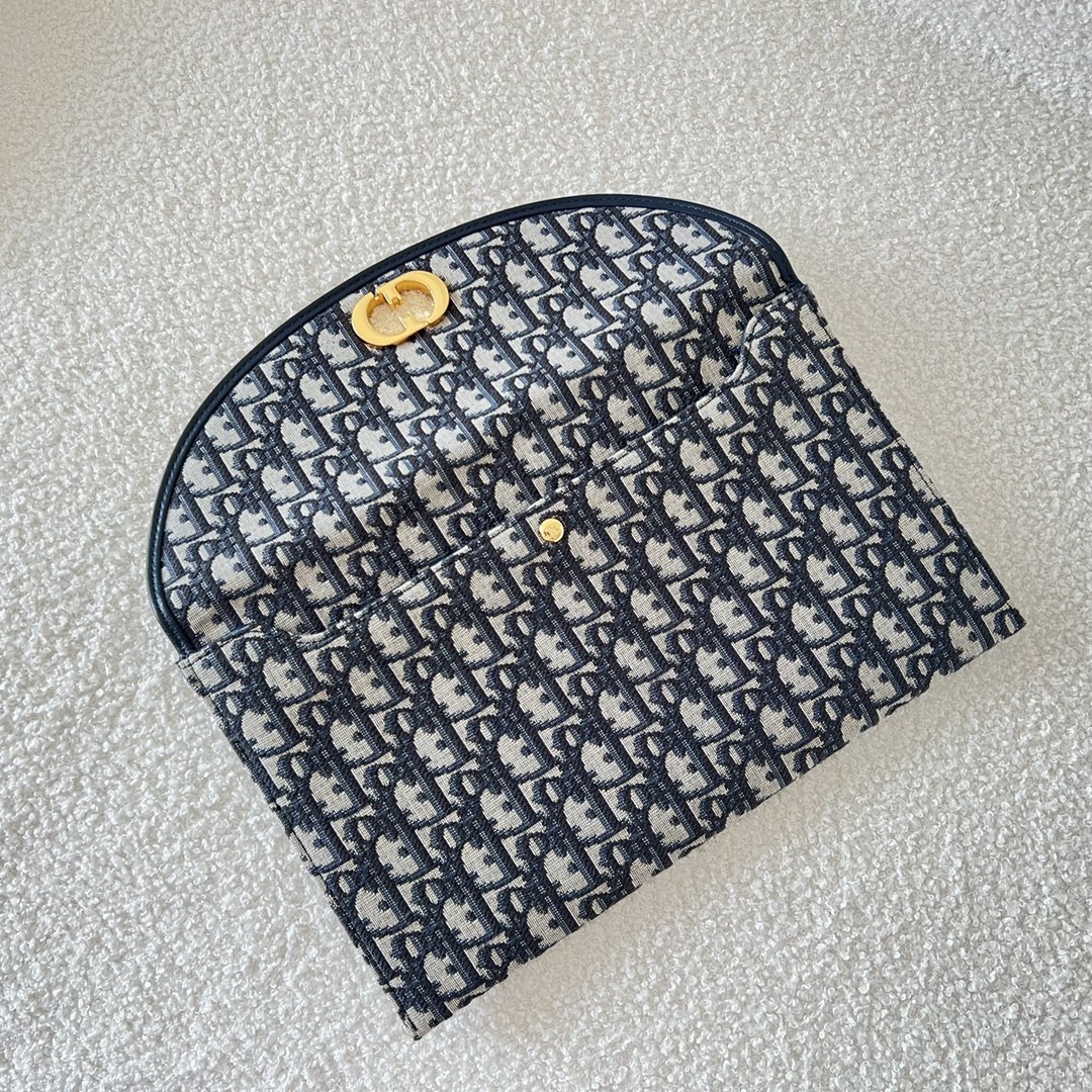 D*or 30 montaigne avenue pouch- 30*18*2cm
