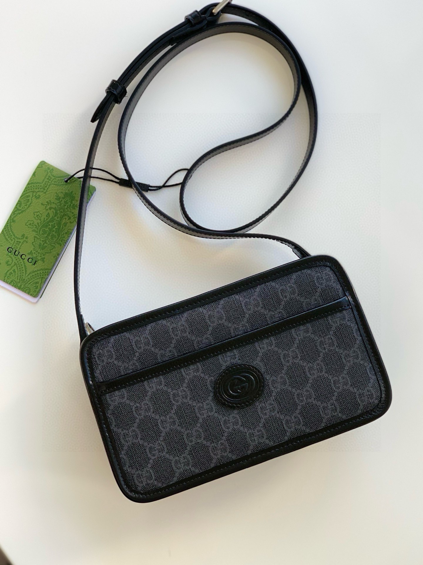 G*u*i camera bag-22.5x14x7cm