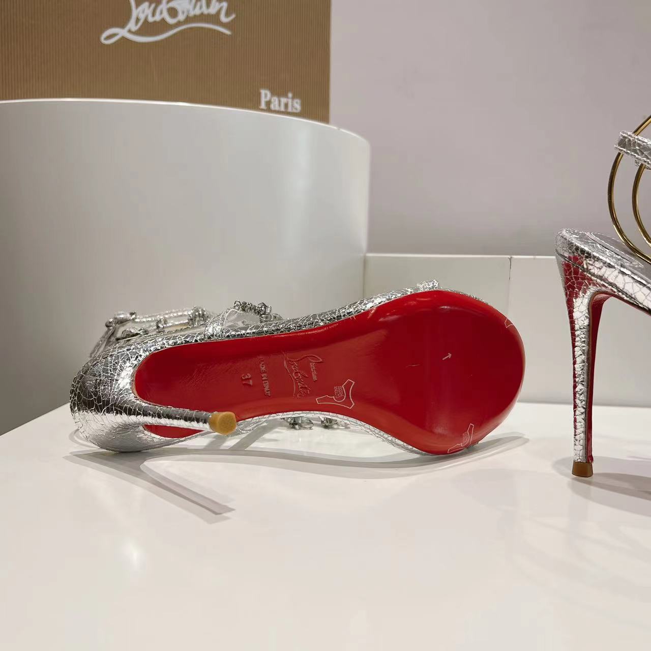 Ch**an louboutin slides