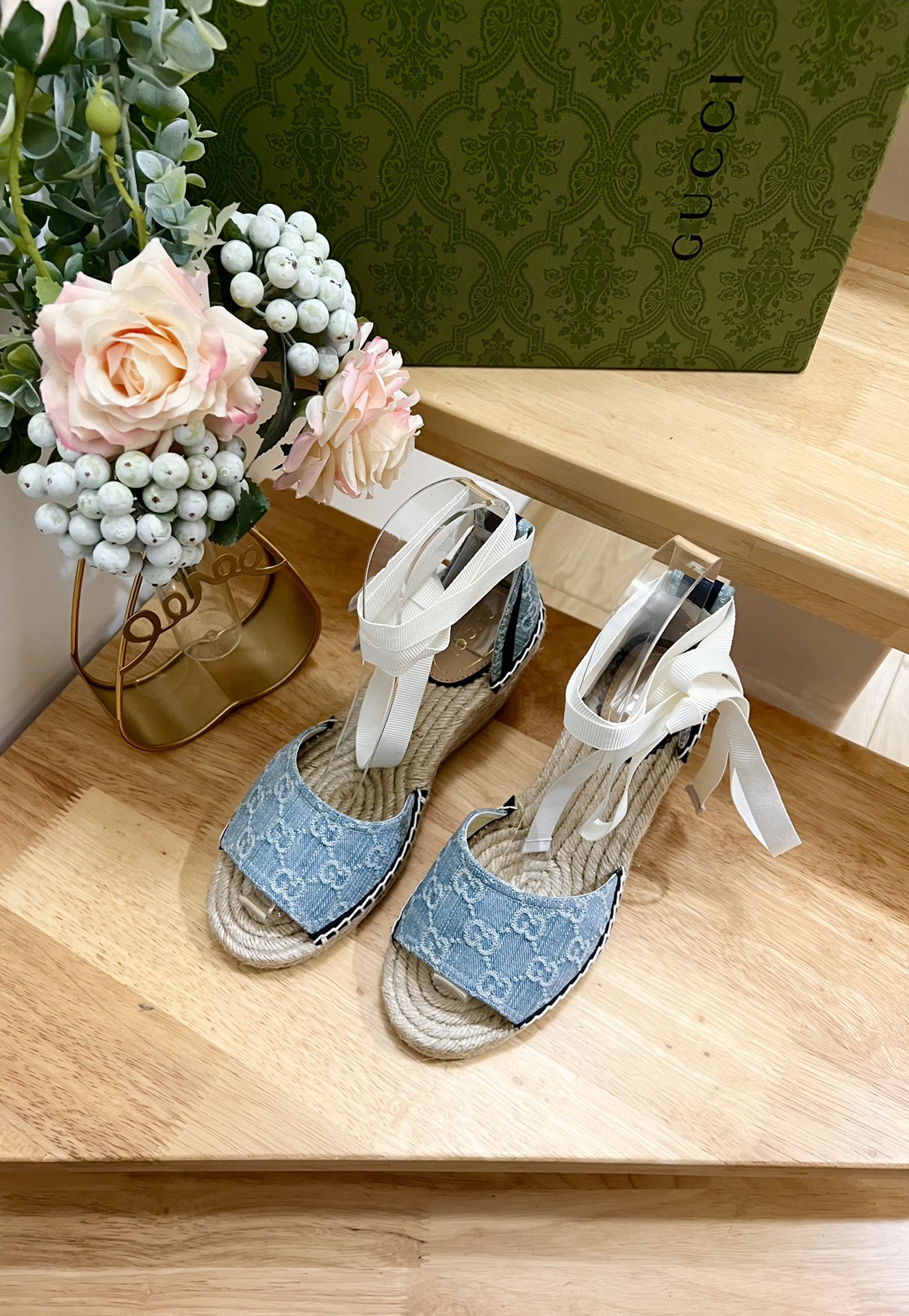 G*u*i 2024ss sandals