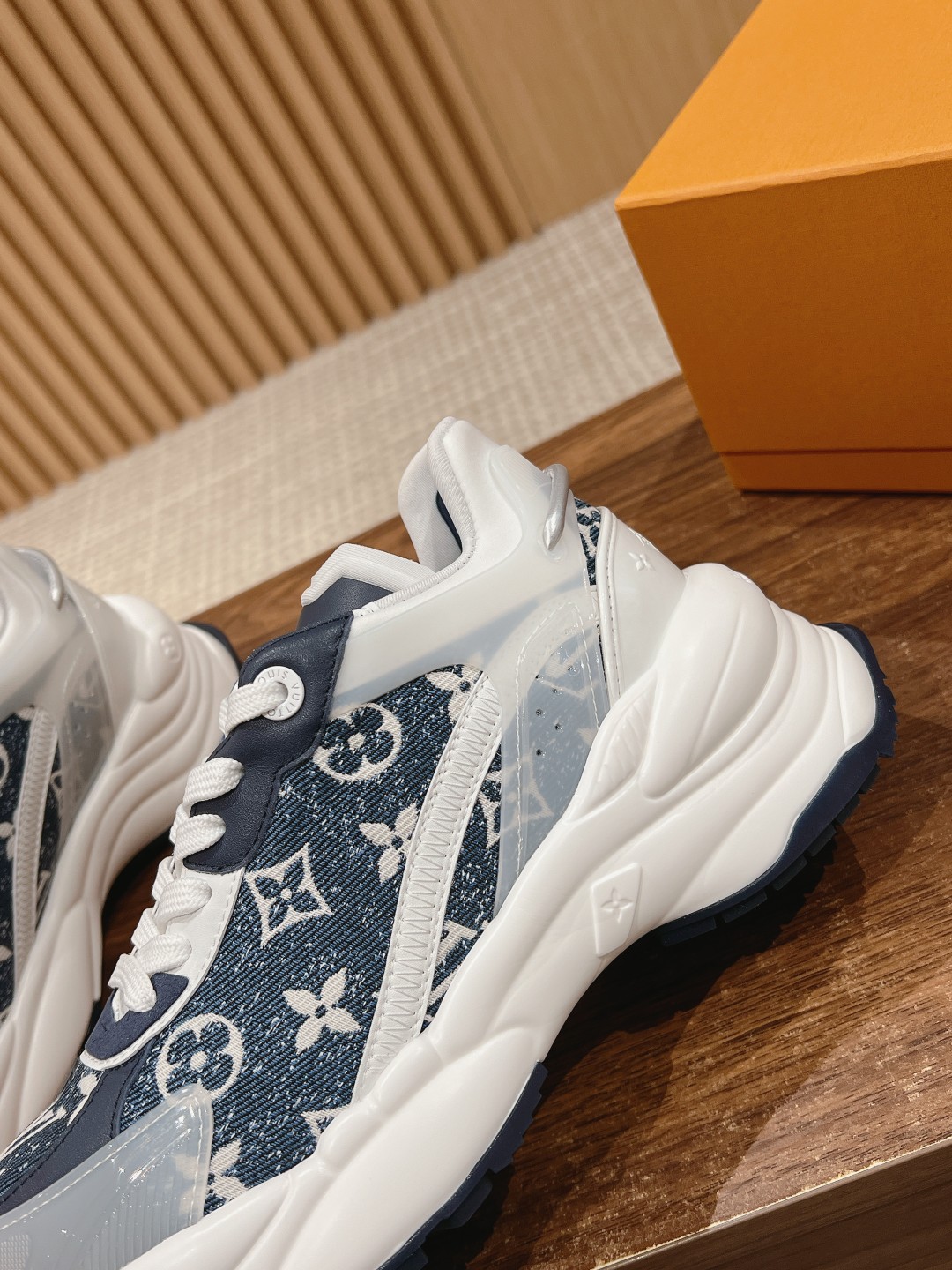 l0*is V*t0n run55 sneakers(eu35-eu41)