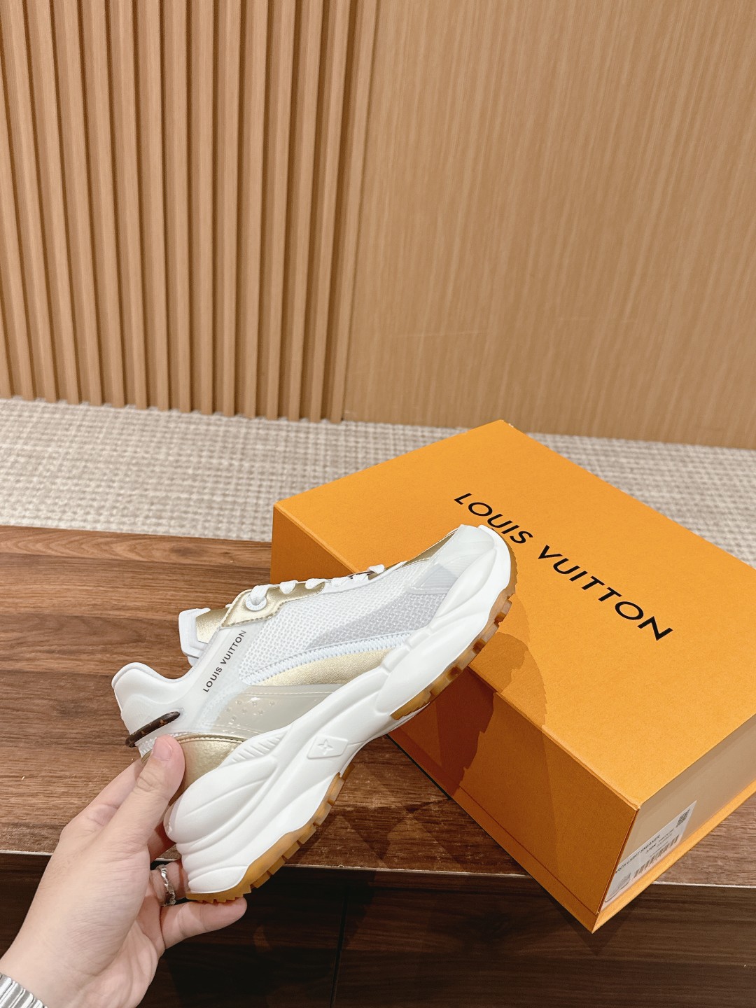 l0*is V*t0n run55 sneakers(eu35-eu41)