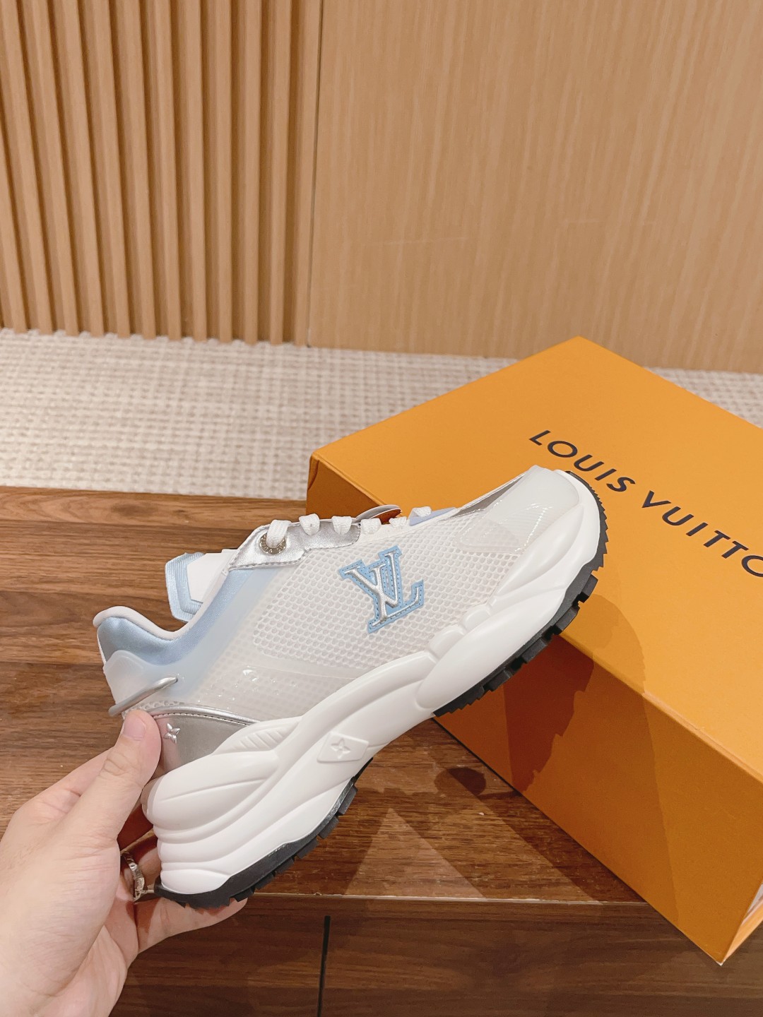 l0*is V*t0n run55 sneakers(eu35-eu41)