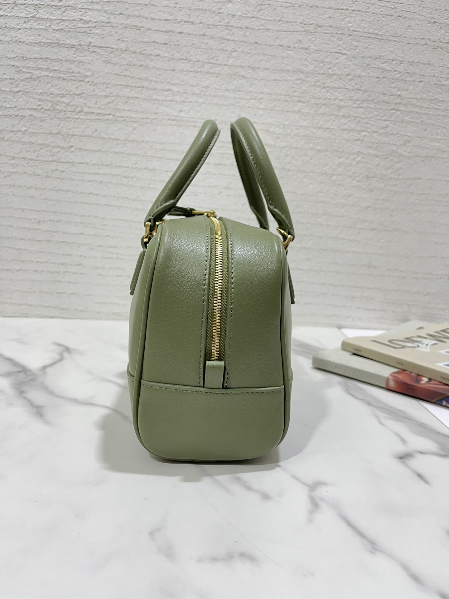 L0ew* amazon bag-23*16*10cm