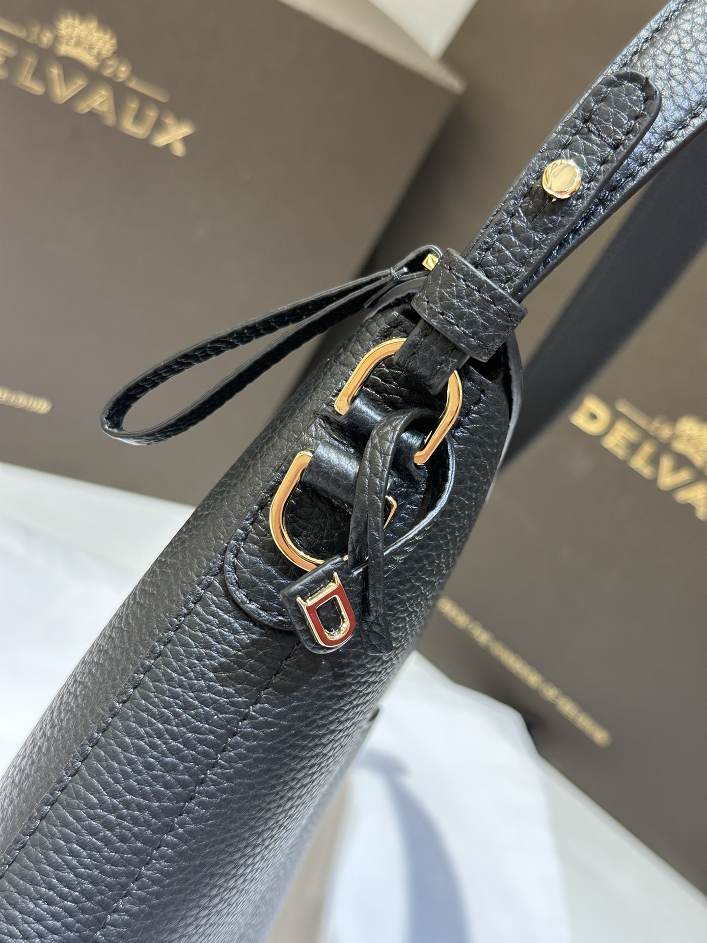 De1uavx pin swing tote-29*9*20cm