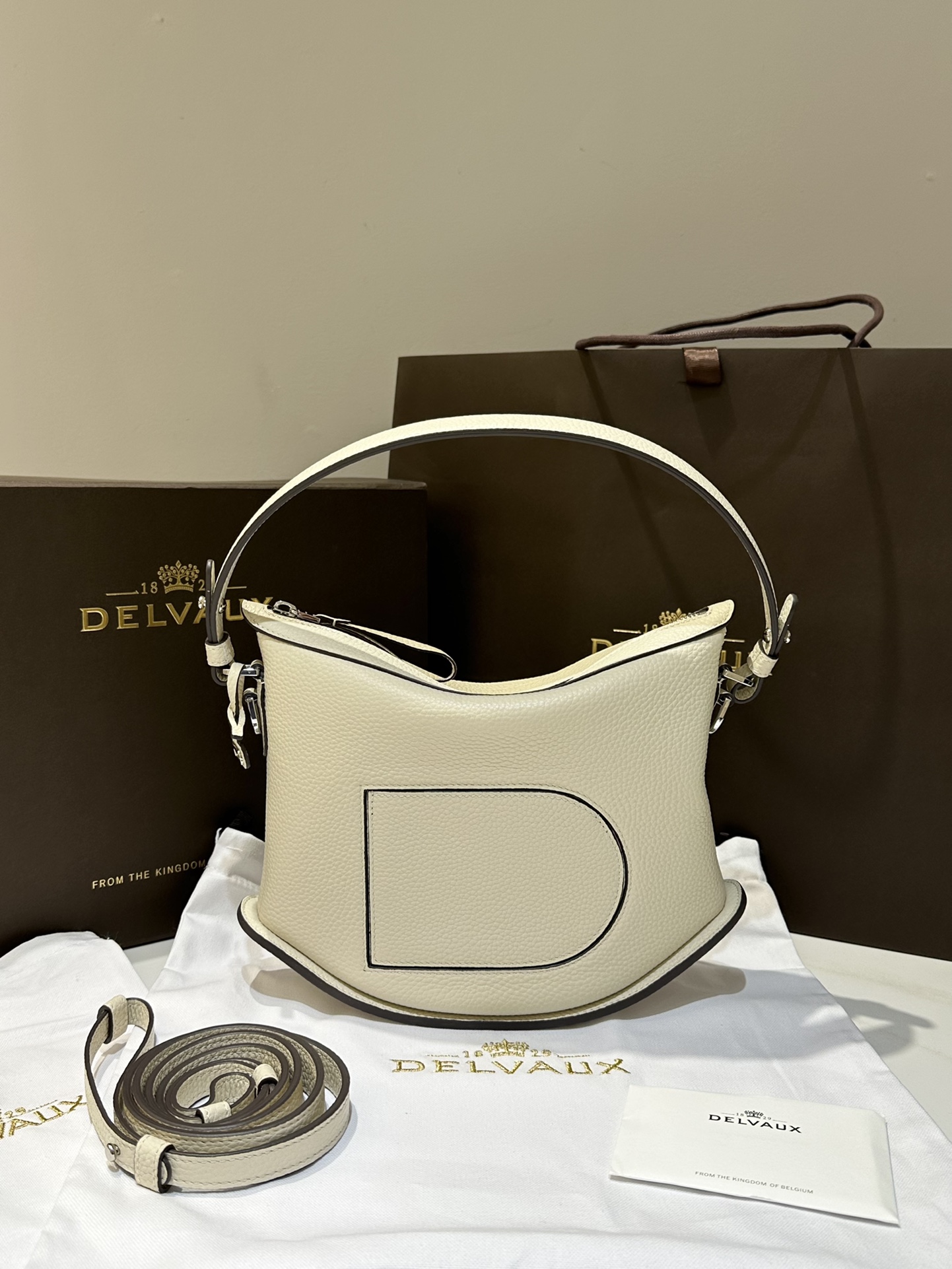 De1uavx pin swing tote-29*9*20cm
