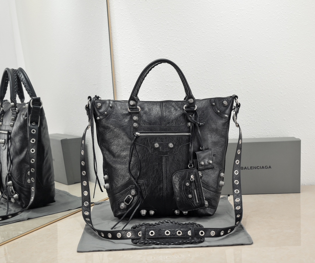 Balenciag Men