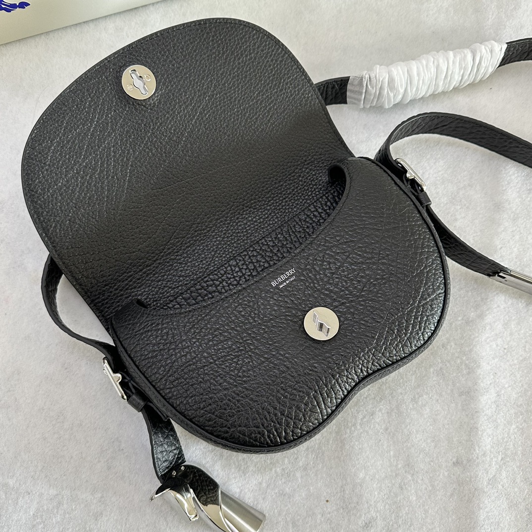 B**rry ches bag-25*6.5*17.5cm