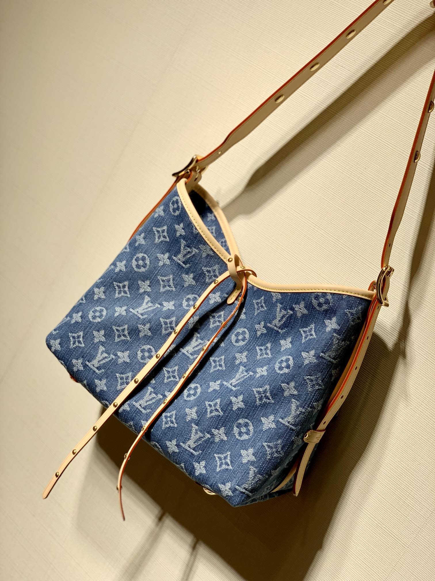 l0*is V*t0n carryall mm-mm×24×12cm