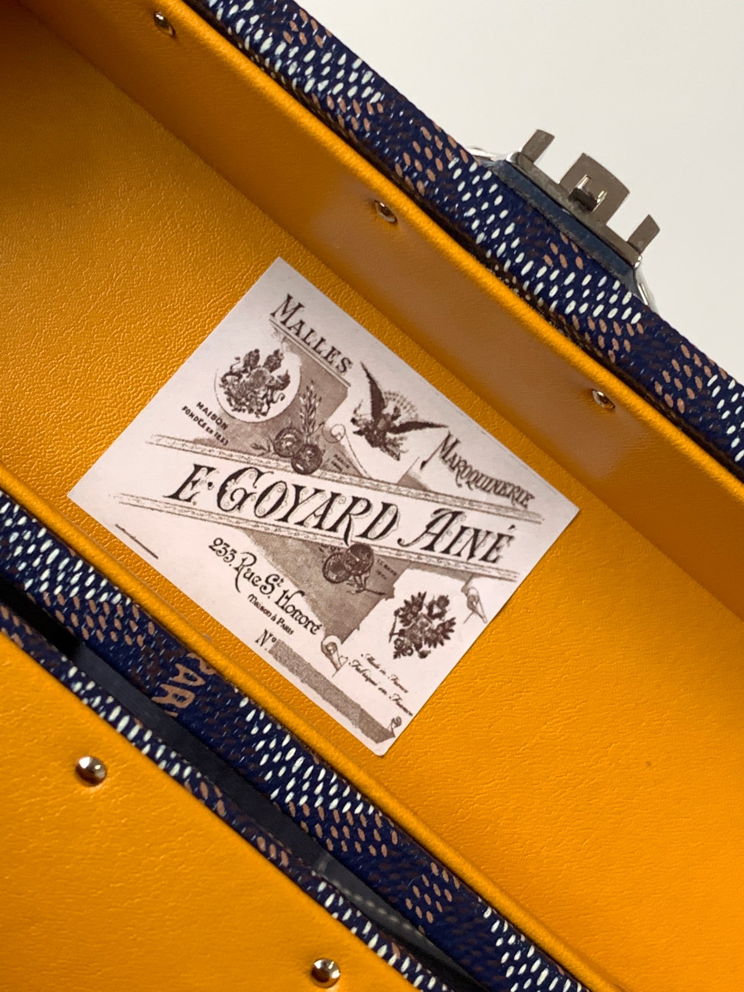 Go*ard cassette bag-21*15*6.5cm