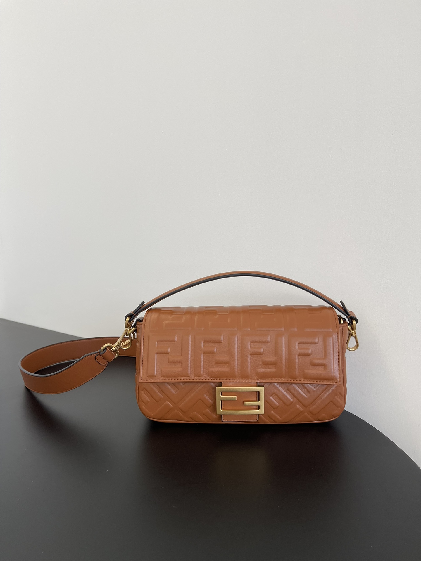 F**di baguette bag-26x15x6cm