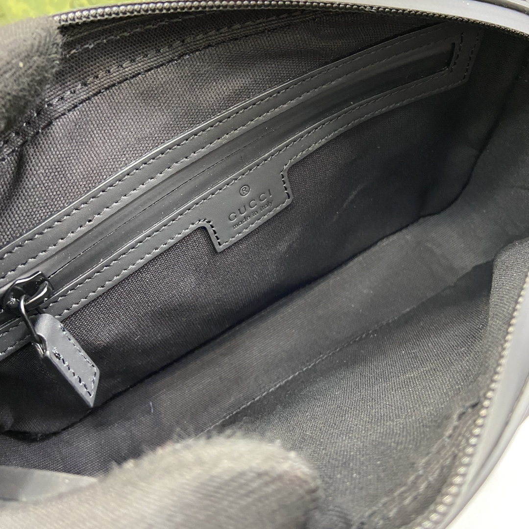 G*u*i waist bag-13*24*5cm