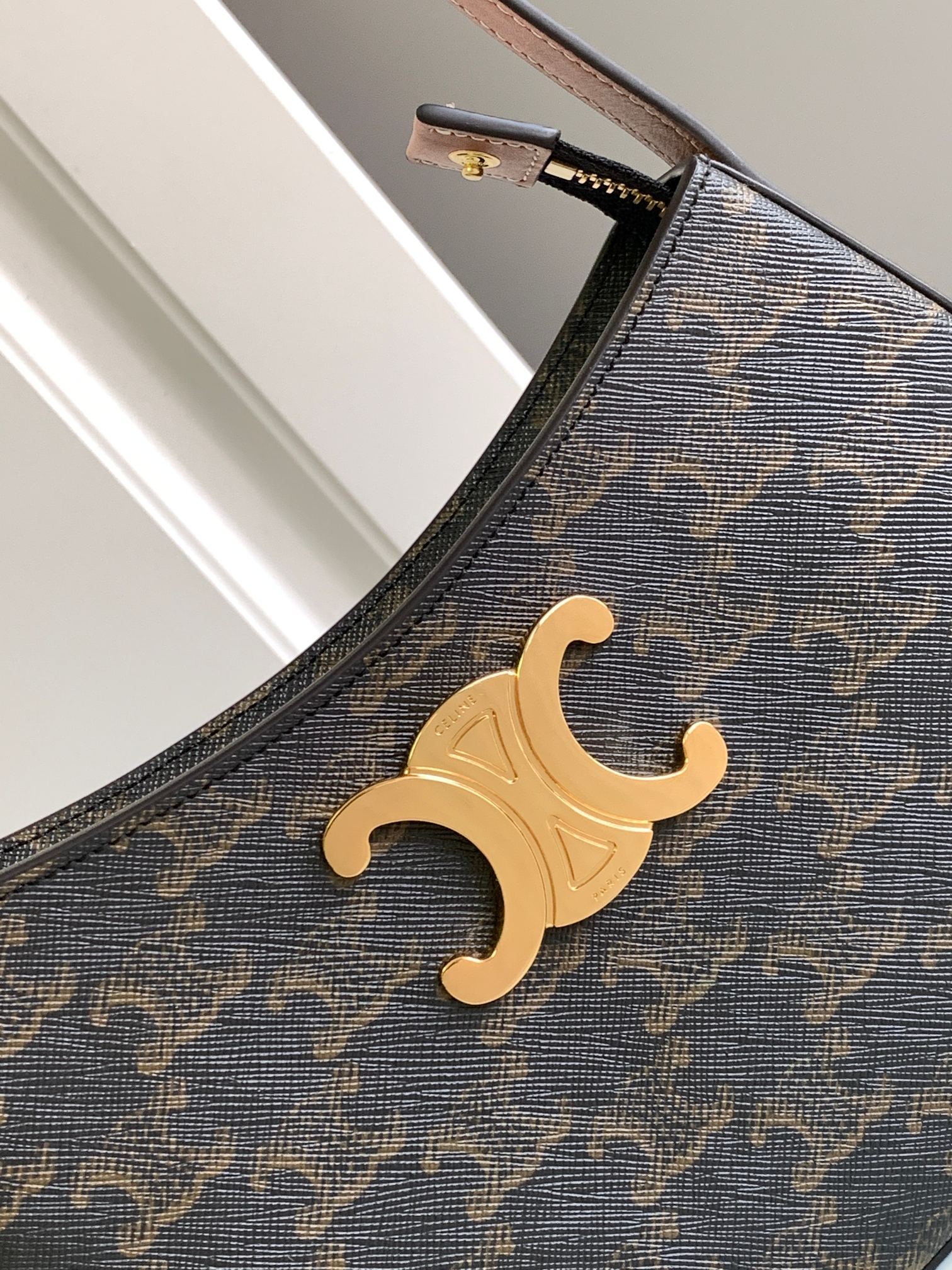 Ce**e tilly hobo bag-22 x 13.5 x 4cm